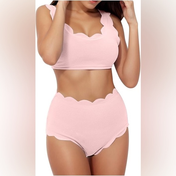 MOLYBELL Chic Scalloped Bikini Set in Light Pink Size XL - Picture 2 of 9